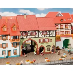 Faller 130499 City House Niederes Tor - Your Source for Gaming Essentials Trains