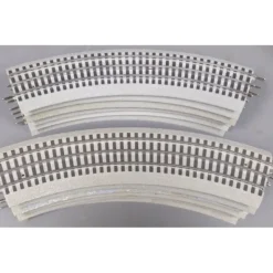 Lionel 6-12015 FasTrack O36 45-Degree Curved Track (12) VG - Your Source for Gaming Essentials Trains