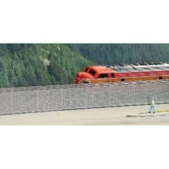 Miller Engineering 985 HO Chain Link Security Fence Etched-Metal Kit - Your Source for Gaming Essentials* Online